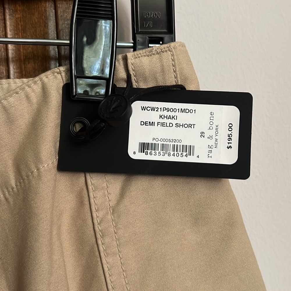 Shorts - Picture 3 of 4